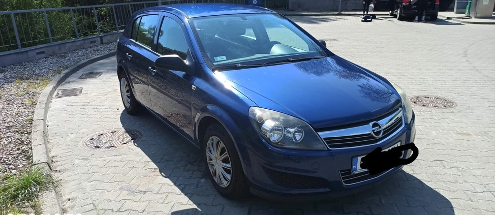 Opel Astra cena 14800 przebieg: 123000, rok produkcji 2009 z Gdynia małe 781